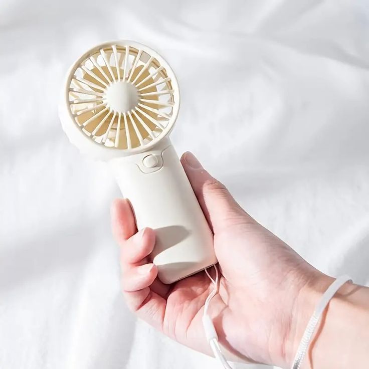 Mini Ventilateur Portable Rétro — Design Kawaii, Léger & Silencieux
